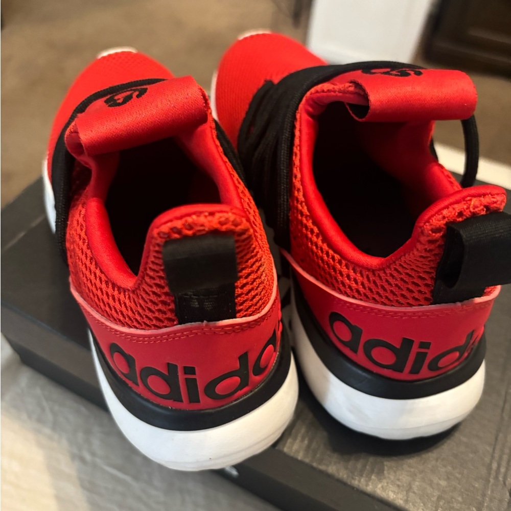 Adidas Shoes Size 7 - Picture 2 of 3